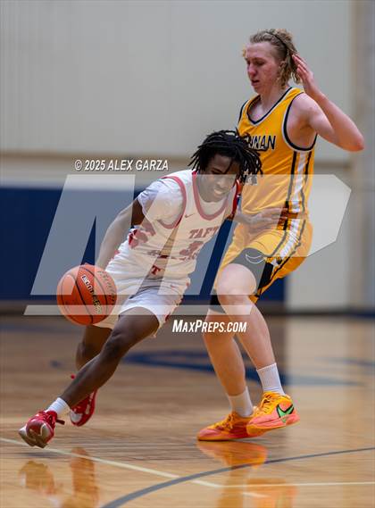 Thumbnail 3 in Brennan @ Taft photogallery.