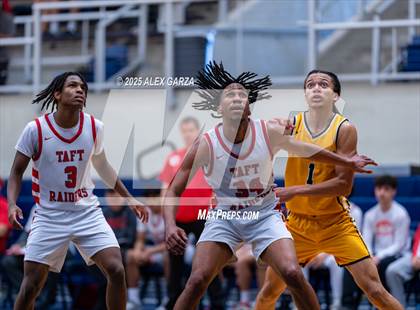 Thumbnail 2 in Brennan @ Taft photogallery.