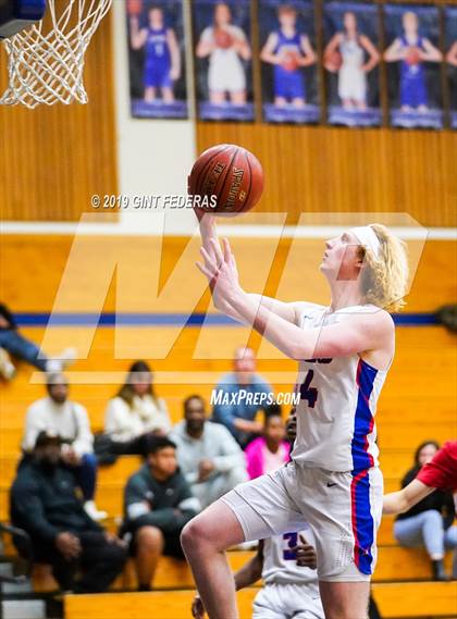Thumbnail 3 in De Anza vs. Tamalpais (Chris Huber Classic) photogallery.