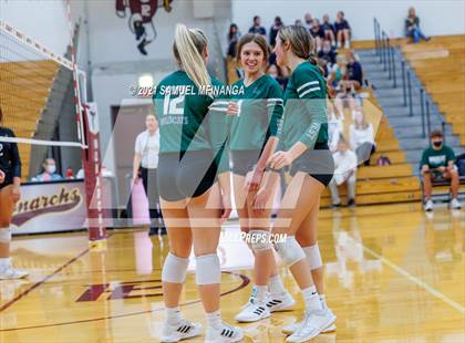 Thumbnail 2 in Millard West vs. Bellevue West photogallery.