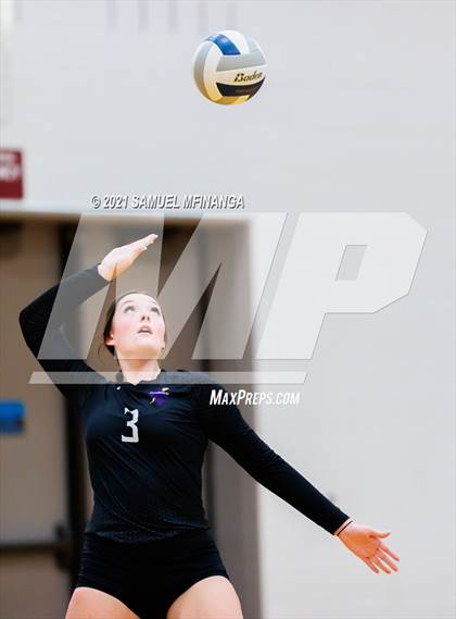 Thumbnail 3 in Millard West vs. Bellevue West photogallery.