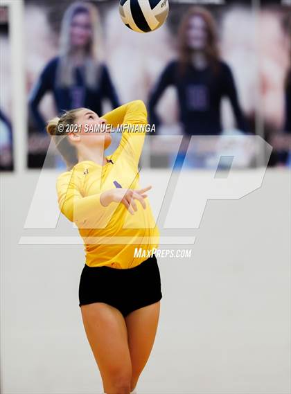 Thumbnail 1 in Millard West vs. Bellevue West photogallery.
