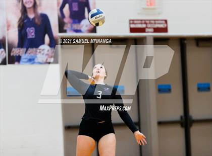 Thumbnail 1 in Millard West vs. Bellevue West photogallery.