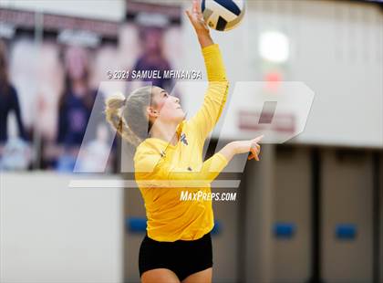 Thumbnail 1 in Millard West vs. Bellevue West photogallery.
