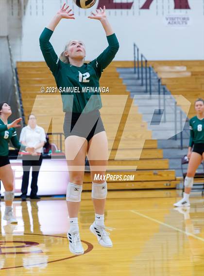 Thumbnail 2 in Millard West vs. Bellevue West photogallery.