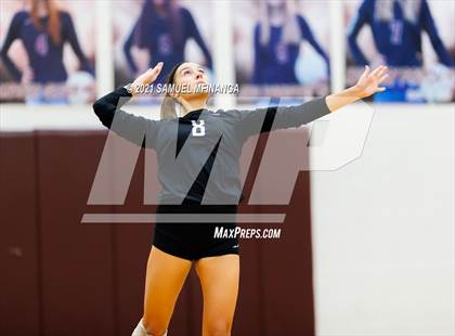 Thumbnail 2 in Millard West vs. Bellevue West photogallery.