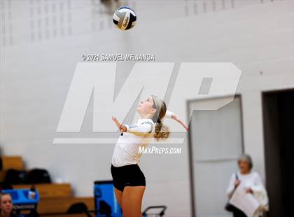 Thumbnail 2 in Millard West vs. Bellevue West photogallery.