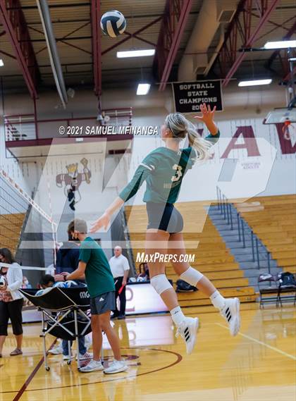 Thumbnail 1 in Millard West vs. Bellevue West photogallery.