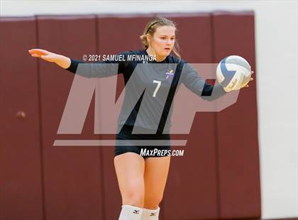 Thumbnail 2 in Millard West vs. Bellevue West photogallery.