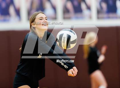 Thumbnail 2 in Millard West vs. Bellevue West photogallery.