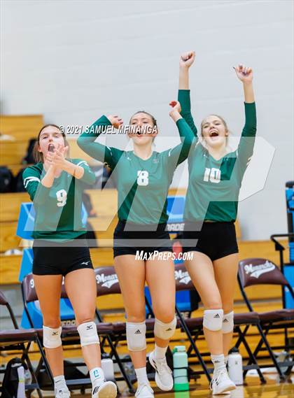 Thumbnail 2 in Millard West vs. Bellevue West photogallery.