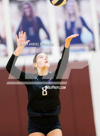 Thumbnail 2 in Millard West vs. Bellevue West photogallery.