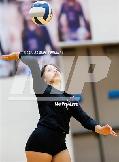 Thumbnail 1 in Millard West vs. Bellevue West photogallery.