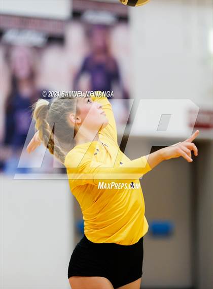 Thumbnail 3 in Millard West vs. Bellevue West photogallery.