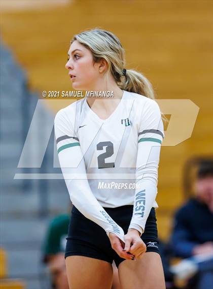 Thumbnail 3 in Millard West vs. Bellevue West photogallery.