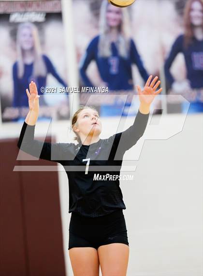 Thumbnail 1 in Millard West vs. Bellevue West photogallery.