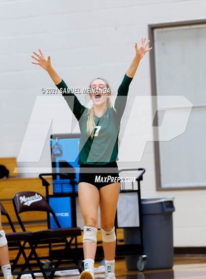 Thumbnail 2 in Millard West vs. Bellevue West photogallery.
