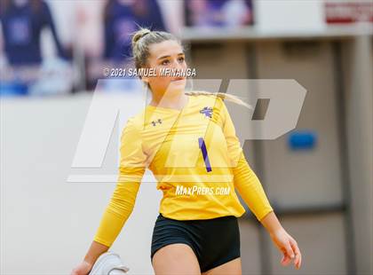 Thumbnail 2 in Millard West vs. Bellevue West photogallery.