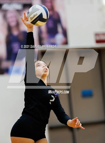 Thumbnail 2 in Millard West vs. Bellevue West photogallery.