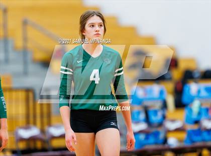 Thumbnail 2 in Millard West vs. Bellevue West photogallery.
