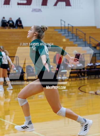 Thumbnail 2 in Millard West vs. Bellevue West photogallery.