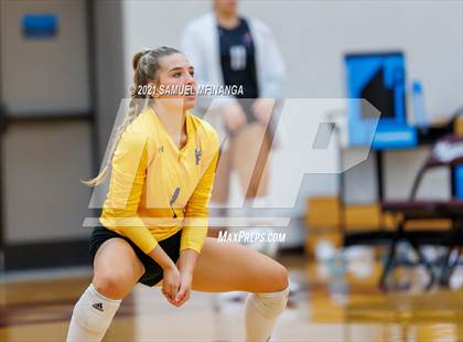 Thumbnail 2 in Millard West vs. Bellevue West photogallery.