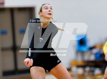 Thumbnail 3 in Millard West vs. Bellevue West photogallery.