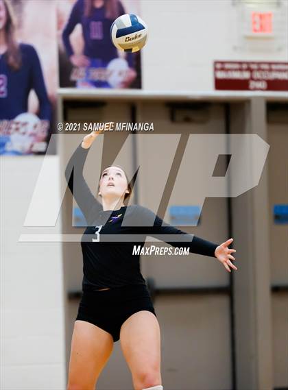 Thumbnail 2 in Millard West vs. Bellevue West photogallery.