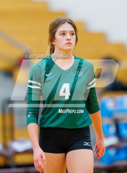 Thumbnail 3 in Millard West vs. Bellevue West photogallery.