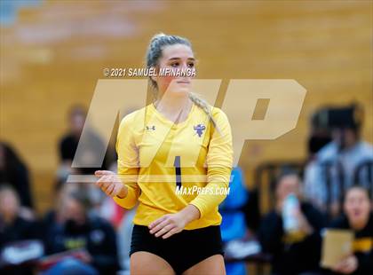 Thumbnail 2 in Millard West vs. Bellevue West photogallery.