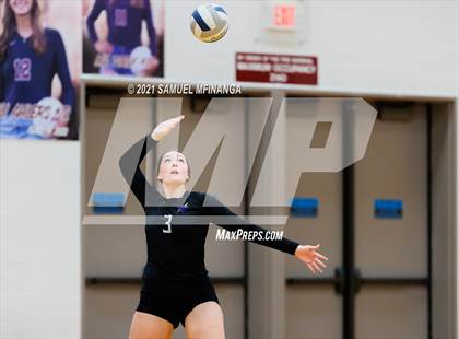 Thumbnail 3 in Millard West vs. Bellevue West photogallery.