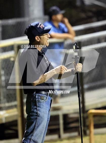 Thumbnail 2 in Grand Saline vs Quitman photogallery.