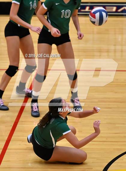 Thumbnail 2 in Johnson [Claudia Taylor] vs Reagan [Ronald] (Littleton Gym) photogallery.