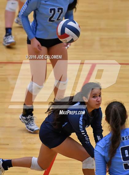 Thumbnail 1 in Johnson [Claudia Taylor] vs Reagan [Ronald] (Littleton Gym) photogallery.