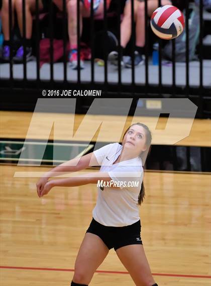 Thumbnail 3 in Johnson [Claudia Taylor] vs Reagan [Ronald] (Littleton Gym) photogallery.