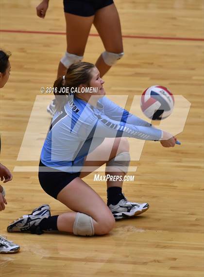 Thumbnail 2 in Johnson [Claudia Taylor] vs Reagan [Ronald] (Littleton Gym) photogallery.