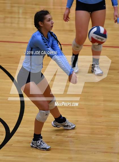 Thumbnail 2 in Johnson [Claudia Taylor] vs Reagan [Ronald] (Littleton Gym) photogallery.