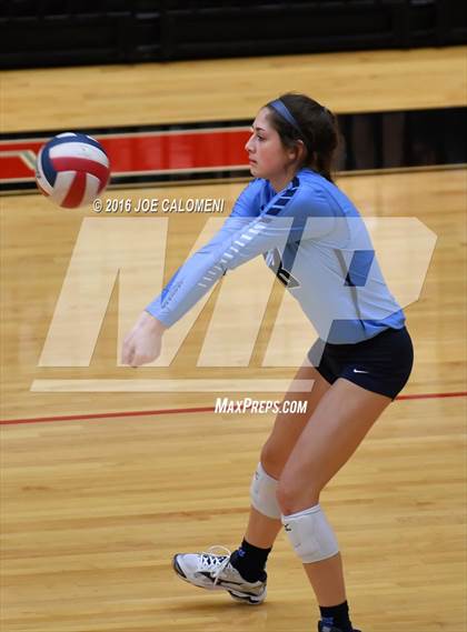 Thumbnail 3 in Johnson [Claudia Taylor] vs Reagan [Ronald] (Littleton Gym) photogallery.