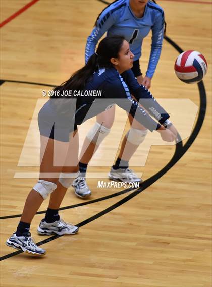 Thumbnail 2 in Johnson [Claudia Taylor] vs Reagan [Ronald] (Littleton Gym) photogallery.