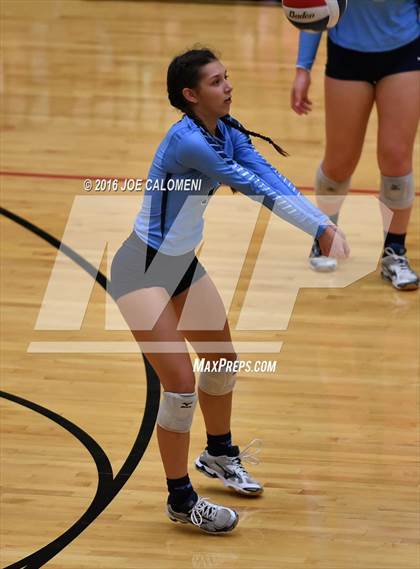 Thumbnail 3 in Johnson [Claudia Taylor] vs Reagan [Ronald] (Littleton Gym) photogallery.
