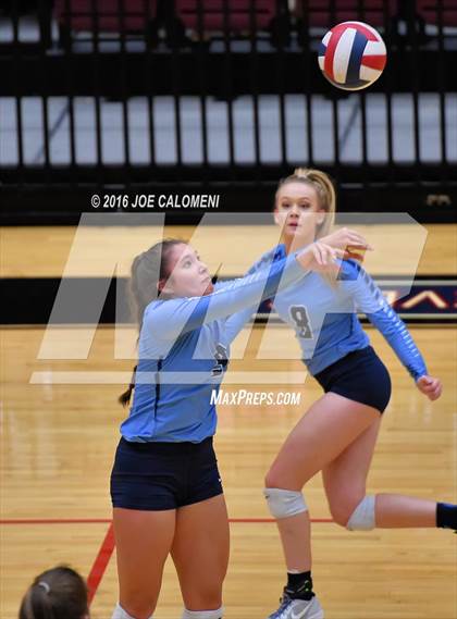 Thumbnail 1 in Johnson [Claudia Taylor] vs Reagan [Ronald] (Littleton Gym) photogallery.