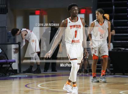 Thumbnail 1 in Winter Park vs. South Miami (City of Palms Classic) photogallery.