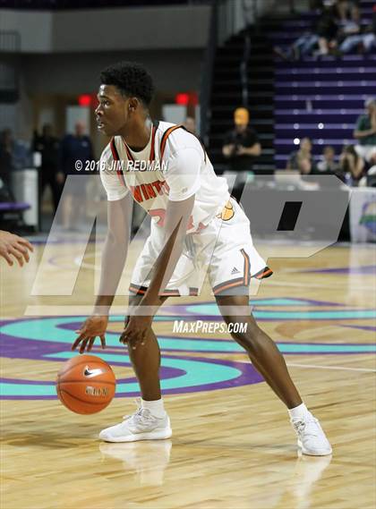 Thumbnail 2 in Winter Park vs. South Miami (City of Palms Classic) photogallery.