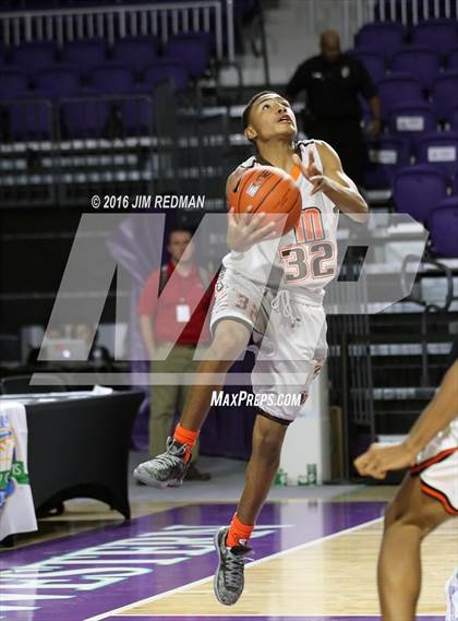 Thumbnail 3 in Winter Park vs. South Miami (City of Palms Classic) photogallery.