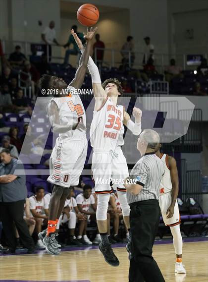 Thumbnail 1 in Winter Park vs. South Miami (City of Palms Classic) photogallery.