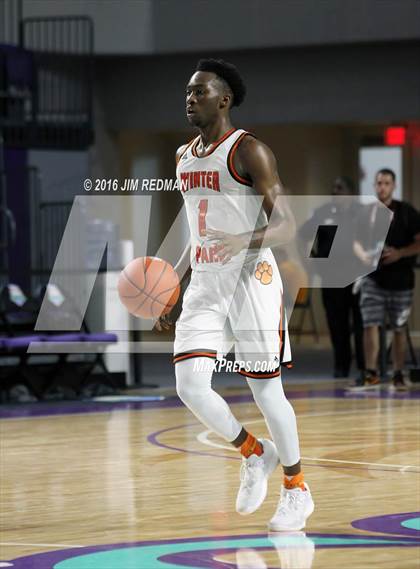 Thumbnail 2 in Winter Park vs. South Miami (City of Palms Classic) photogallery.