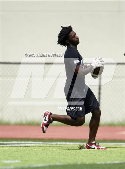 Thumbnail 1 in Bradford vs First Coast (Jaguars Prep Nike 11-On 7v7) photogallery.