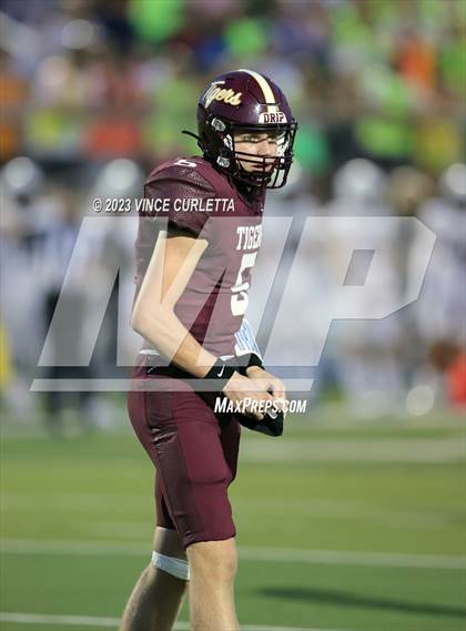 Thumbnail 2 in Vandegrift @ Dripping Springs photogallery.