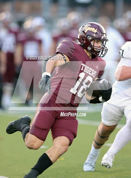 Thumbnail 3 in Vandegrift @ Dripping Springs photogallery.
