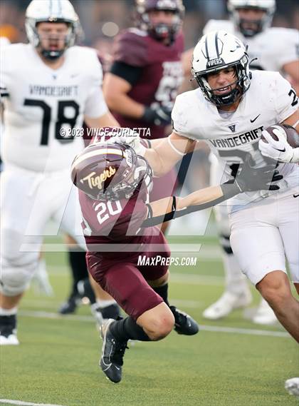 Thumbnail 1 in Vandegrift @ Dripping Springs photogallery.